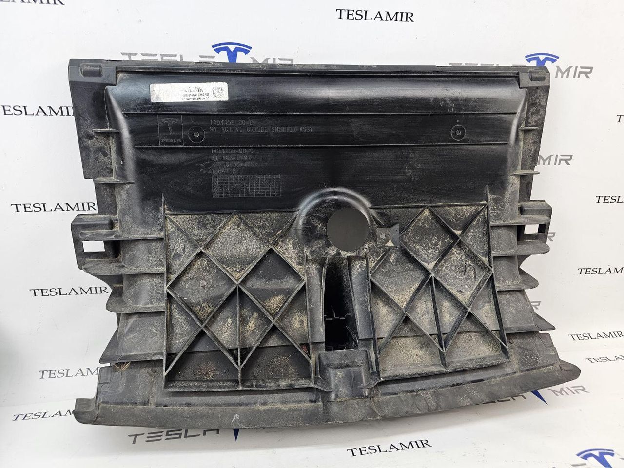 корпус кассеты радиаторов верхний Tesla Model Y 1 поколение 2021, 1494159-00 - фото №1