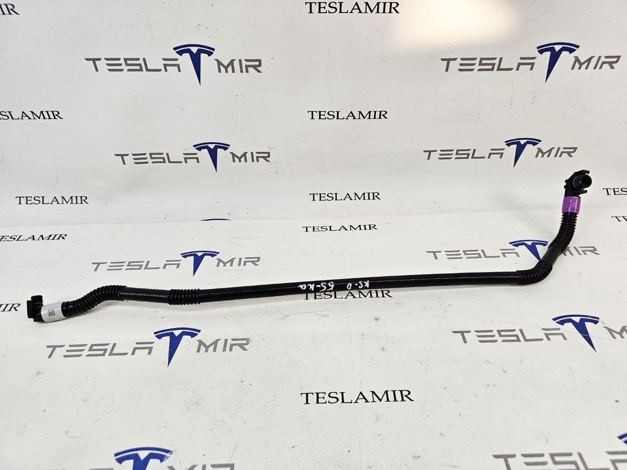 Патрубок системы охлаждения пластиковый Tesla Model 3 1 поколение 2020, 1521562-00 - фото №1