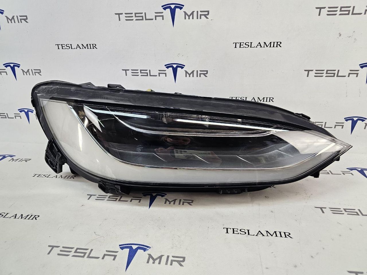 фара правая Tesla Model X 1 поколение 2018, 1034315-01 - фото №1