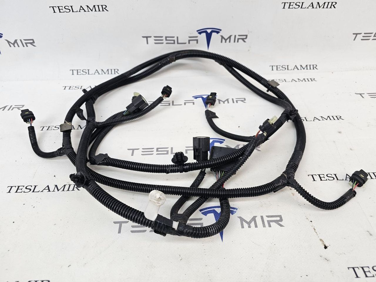 Электропроводка бампера переднего Tesla Model X 1 поколение 2018, 1032433-00 - фото №1