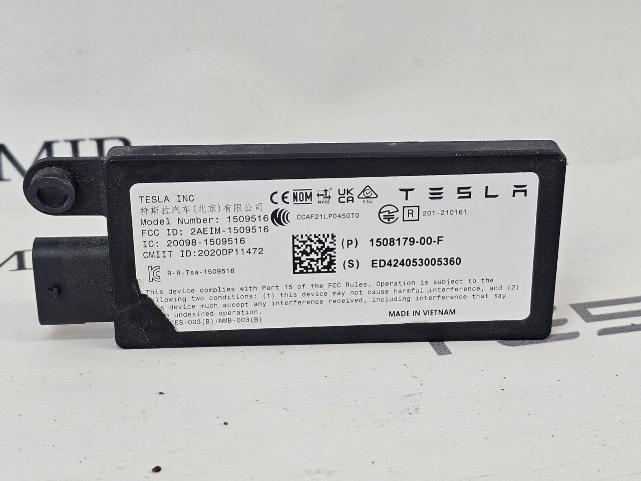Bluetooth антенна Tesla Model Y 1 поколение 2024, 1508179-00 - фото №1