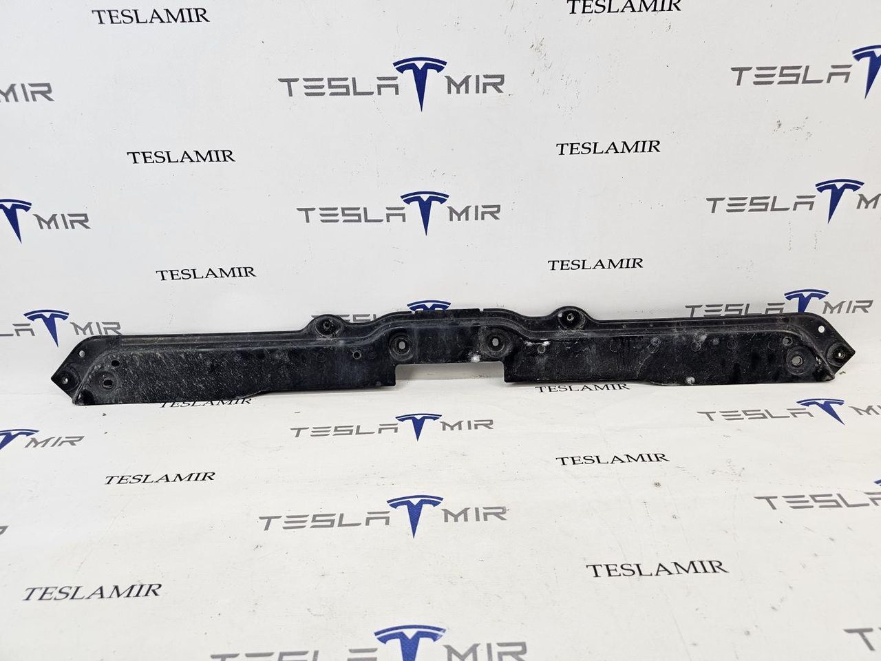 Кронштейн крепления батареи передний Tesla Model Y 1 поколение 2024, 1100055-01 - фото №1
