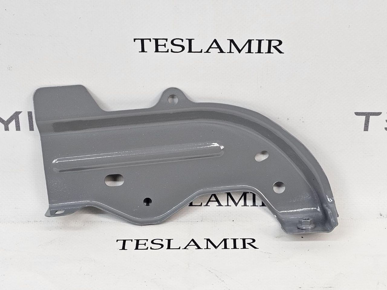 крепление ( кронштейн ) крыла Tesla Model 3 1 поколение 2023, 1092304-00, 1100382-S0 - фото №1
