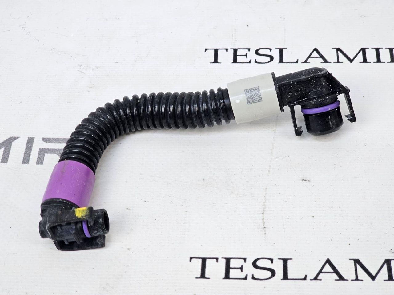 трубка охлаждения батареи Tesla Model 3 1 поколение 2019, 1521566-00 - фото №1