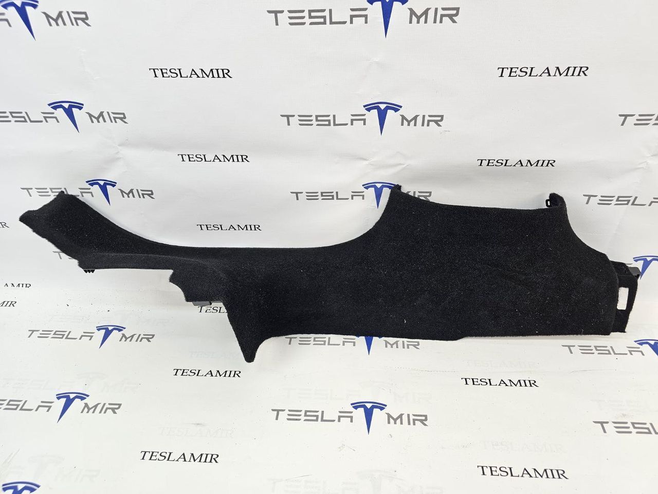 Накладка стойки B внутренняя левая нижняя Tesla Model 3 2 поколение 2024, 1733510-00, 1733510-23 - фото №1