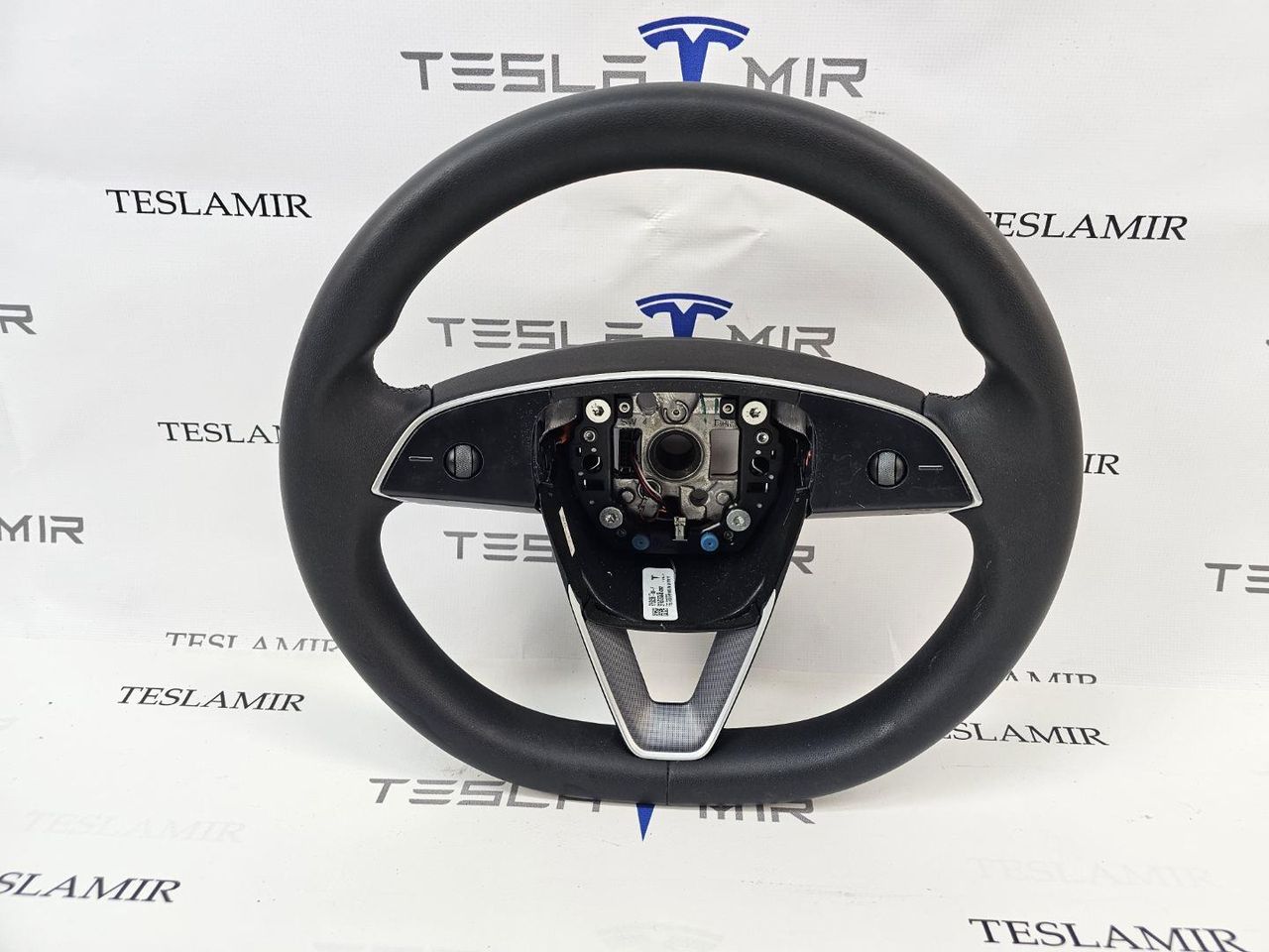 руль Tesla Model 3 2 поколение 2024, 1735339-00 - фото №1
