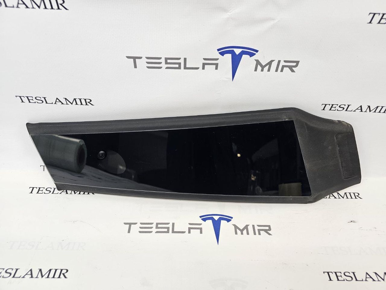 Накладка стойки B наружная + камера левая Tesla Model 3 2 поколение 2024, 1783148-00, 1773934-00, 1711762-00, 1910987-00, 1763546-00, 1656620-0L - фото №1