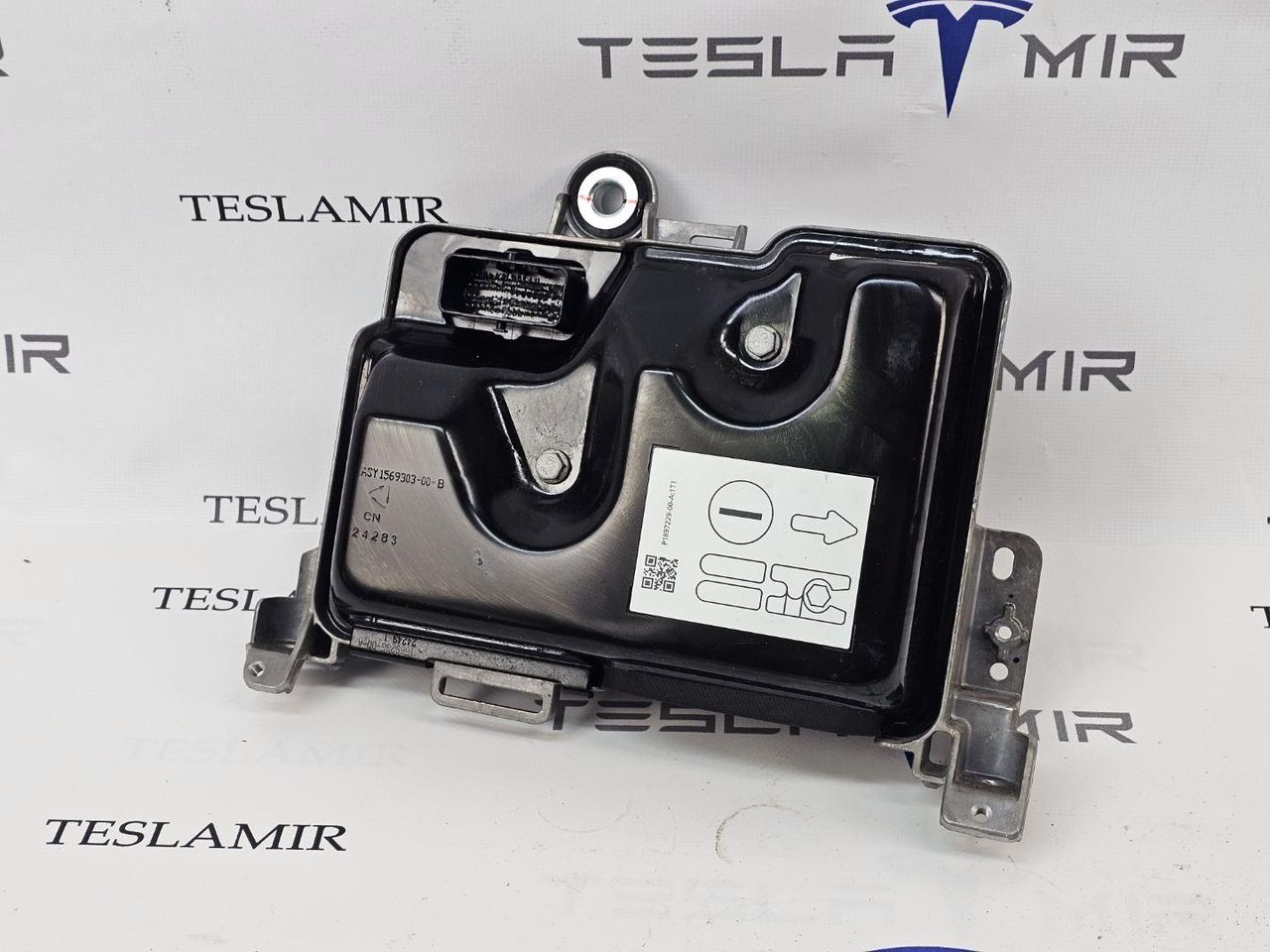 Блок управления BCM (бортовой сети) (Body Control Module) Боди Tesla Model 3 2 поколение 2024, 1569303-00, 1866750-20, 1866750-20-B - фото №1