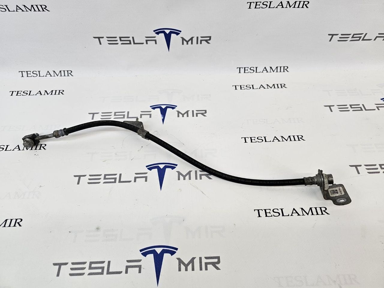 шланг тормозной Tesla Model 3 2 поколение 2024, 1044721-00 - фото №1