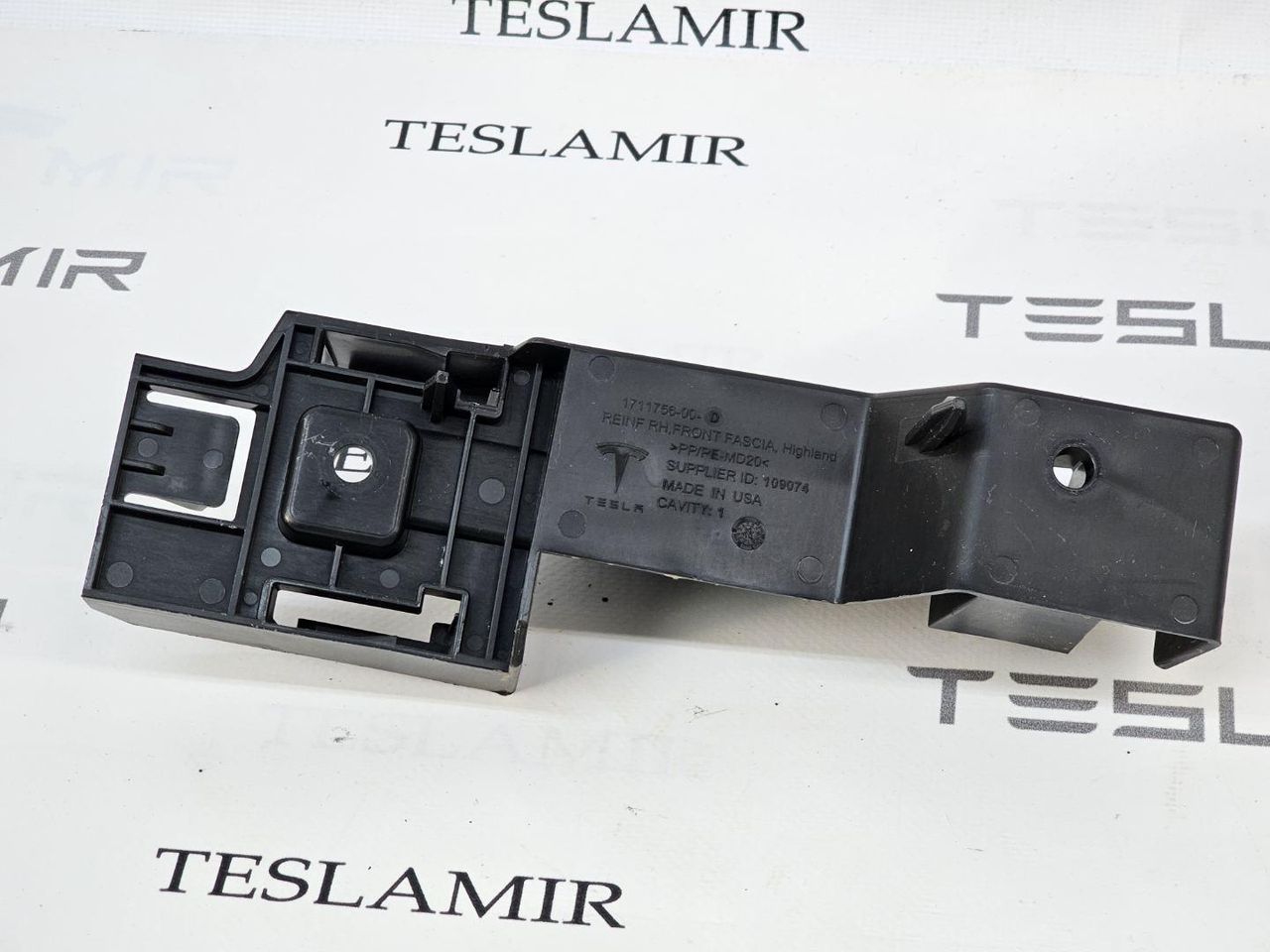 кронштейн передней панели (телевизора) Tesla Model 3 2 поколение 2024, 1711756-00 - фото №1