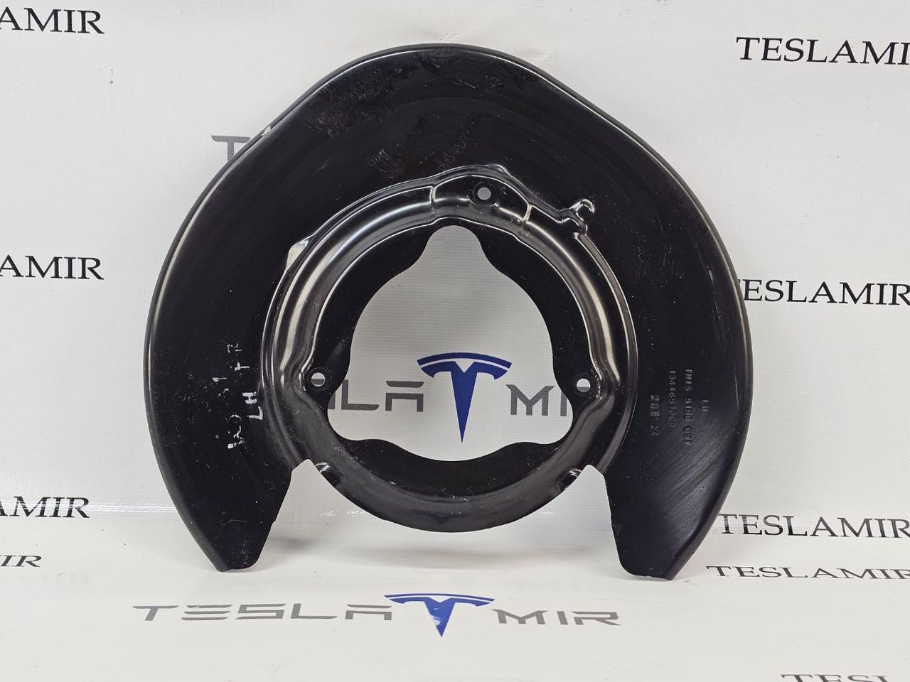 защитный кожух тормозного механизма Tesla Model 3 2 поколение 2024, 1344651-00 - фото №1