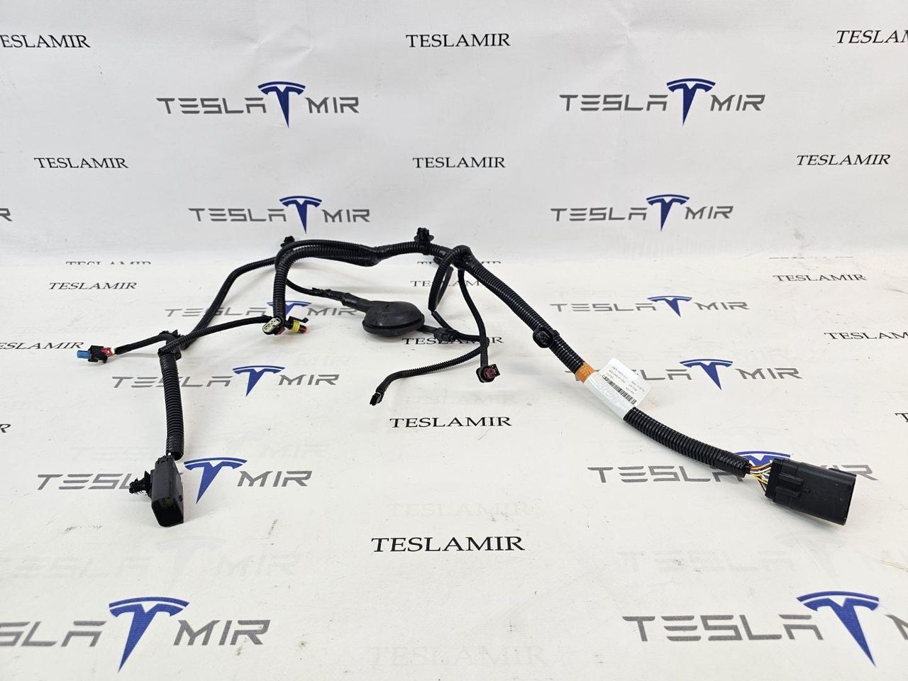 Электропроводка панели радиаторов (телевизора) Tesla Model Y 1 поколение 2025, 1933906-00 - фото №1