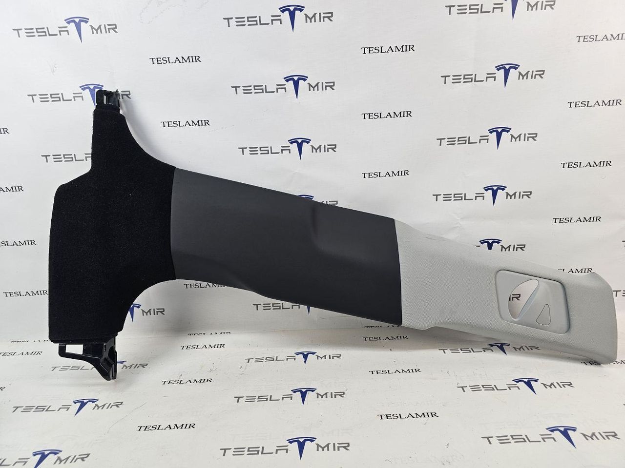 Накладка стойки B внутренняя Tesla Model Y 1 поколение 2025, 1935482-50, 1940936-50 - фото №1