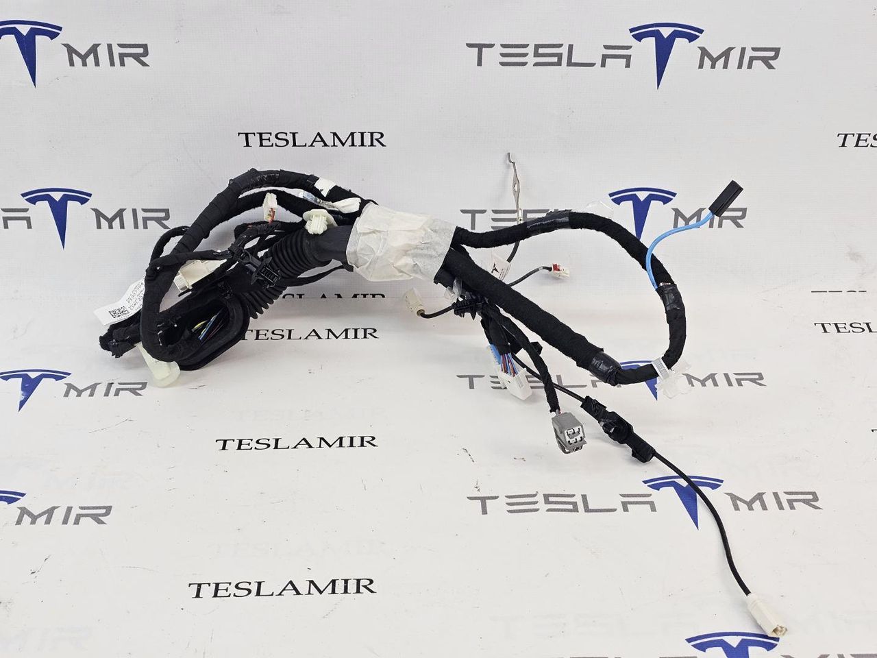 Проводка крышки багажника Tesla Model Y 1 поколение 2025, 1933904-00 - фото №1