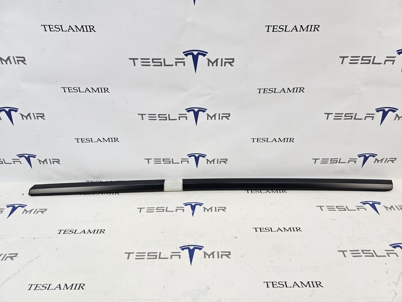 молдинг двери передней левой Tesla Model Y 1 поколение 2025, 2022803-21 - фото №1