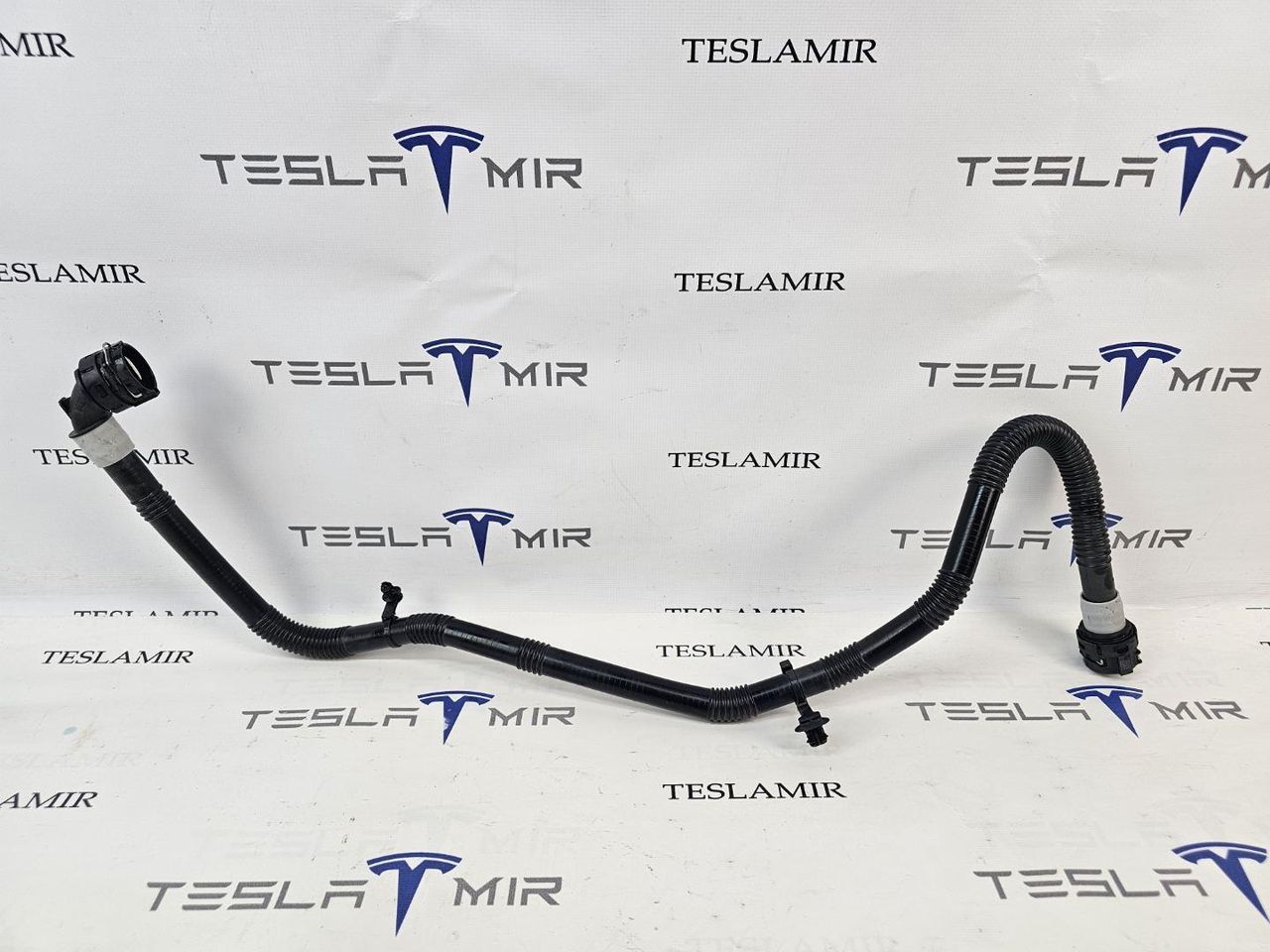 трубка охлаждающей жидкости Tesla Model Y 1 поколение 2025, 1659782-50 - фото №1