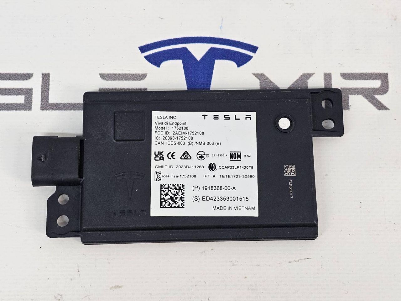 Bluetooth антенна Tesla Model Y 1 поколение 2025, 1918368-00 - фото №1
