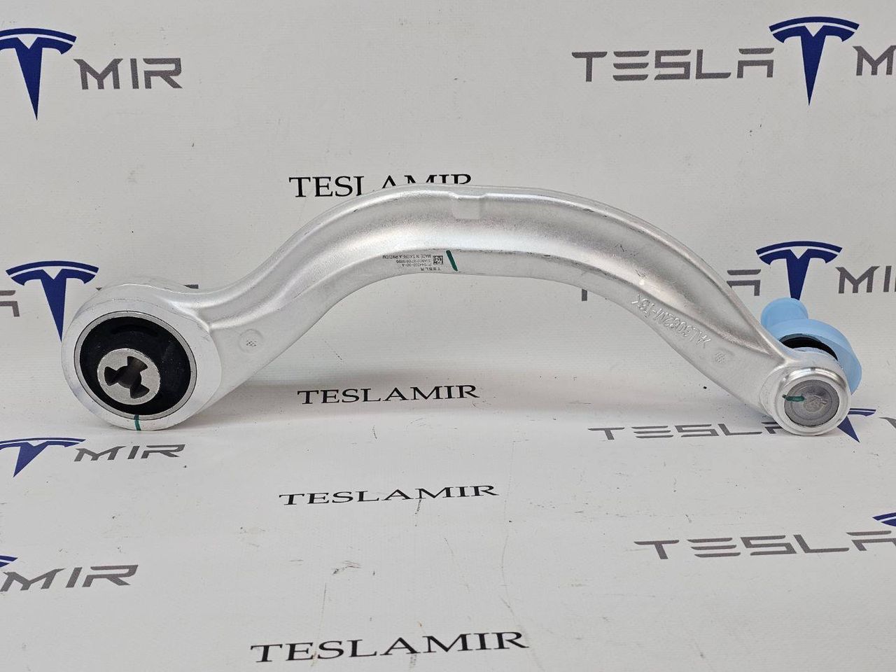 Рычаг передний продольный нижний (банан) правый Tesla Model Y 1 поколение 2021, 1044359-00 - фото №1