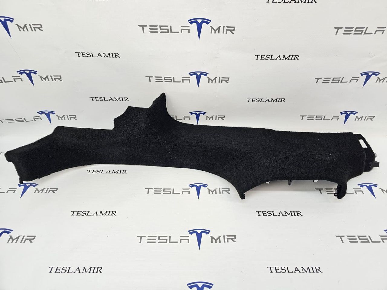 Накладка стойки B внутренняя правая нижняя Tesla Model 3 2 поколение 2025, 1733762-00, 1733762-23 - фото №1
