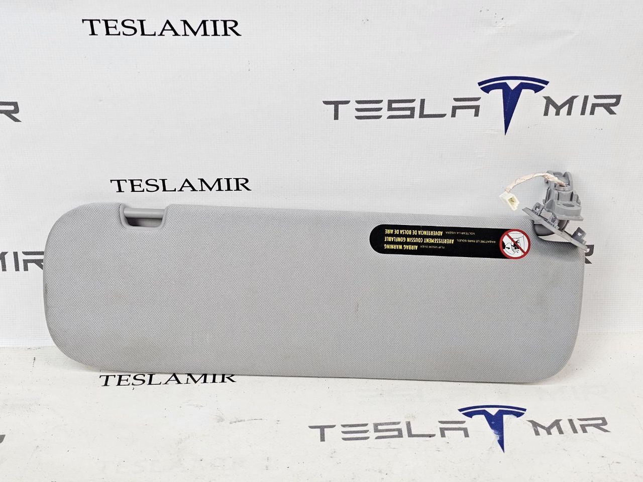 козырек солнцезащитный Tesla Model 3 2 поколение 2025, 1490405-13 - фото №1