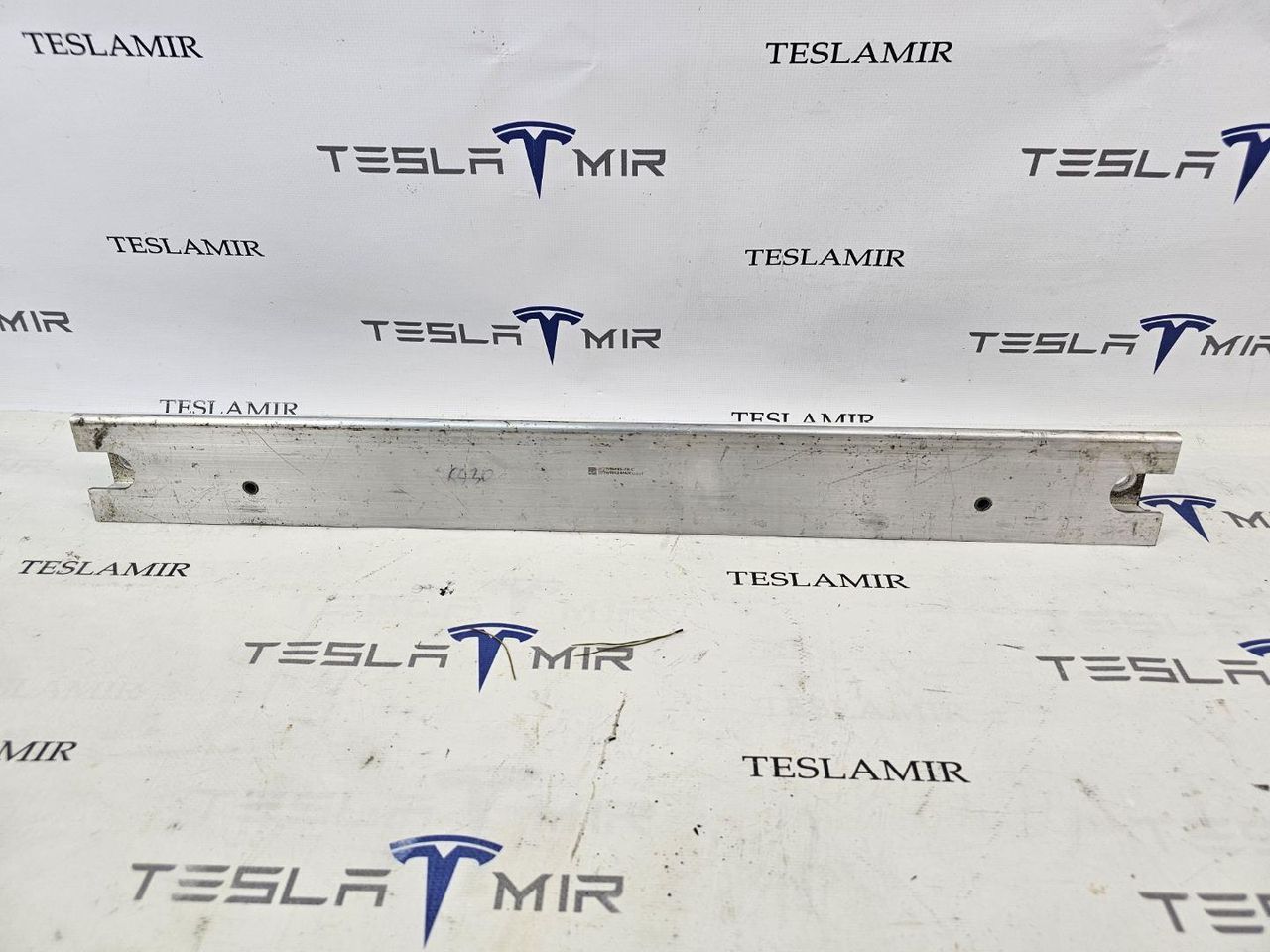 Усилитель бокса подкапотного Tesla Model Y 1 поколение 2024, 1518495-00 - фото №1