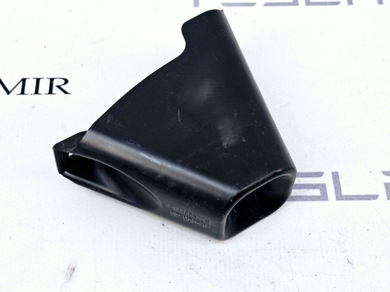 кронштейн (крепление) Tesla Model Y 1 поколение 2021, 1514466-00 - фото №1