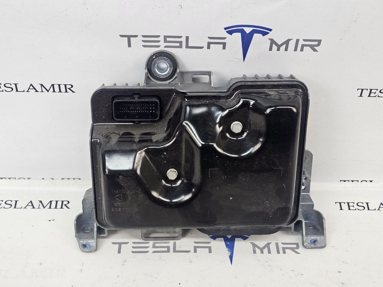 Блок управления BCM (бортовой сети) (Body Control Module) Боди Tesla Model Y 1 поколение 2024, 1497327-00, 1569303-00, 1866750-20, 1866750-20-B - фото №1