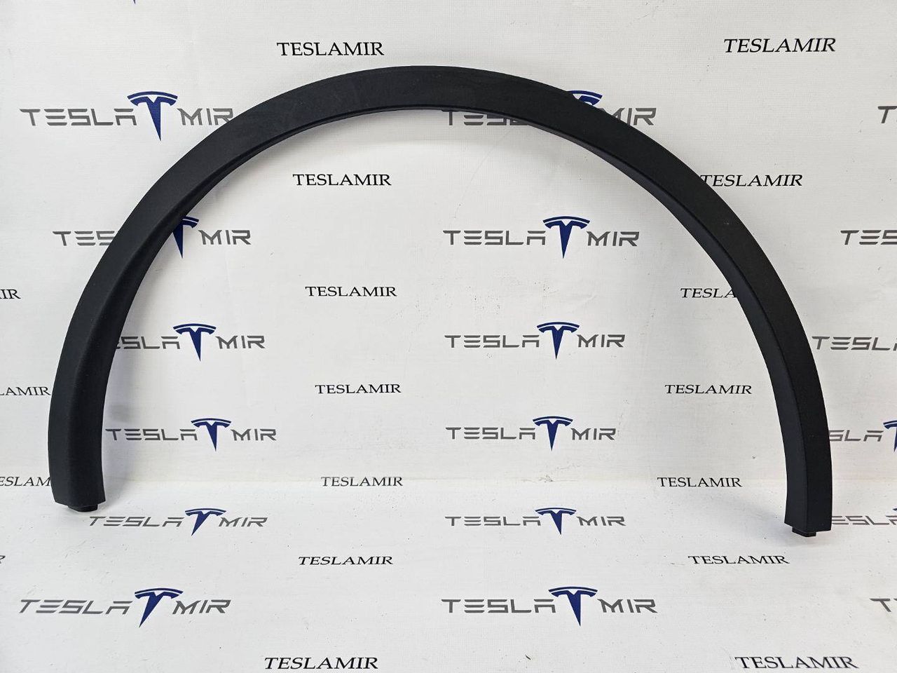 молдинг крыла заднего правого Tesla Model Y 1 поколение 2024, 1494163-00, 1494164-00, 1494188-00, 1937599-00, 1937600-00 - фото №1