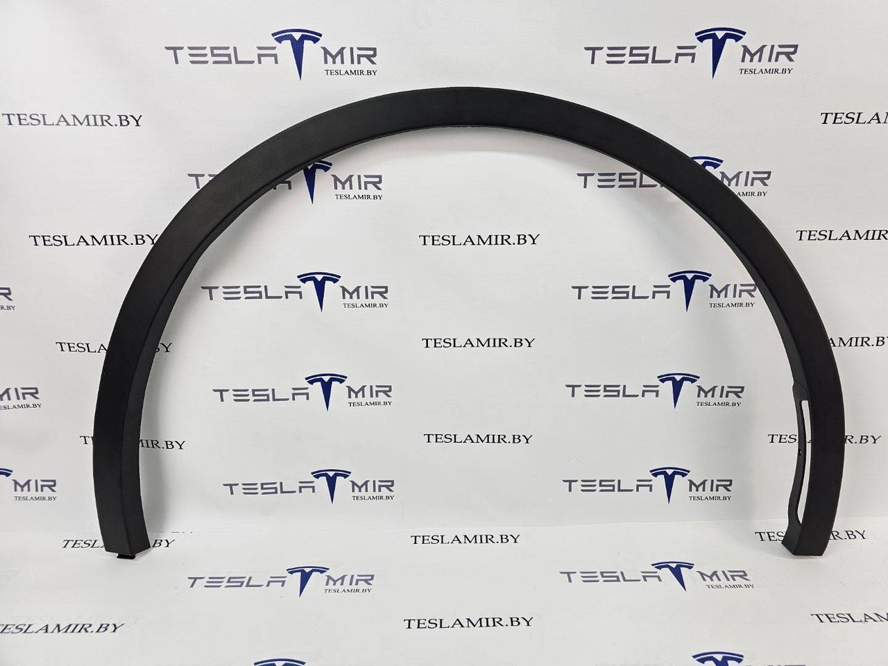 молдинг крыла Tesla Model Y 1 поколение 2021, 1494161-00, 1494186-00, 1494162-00 - фото №1