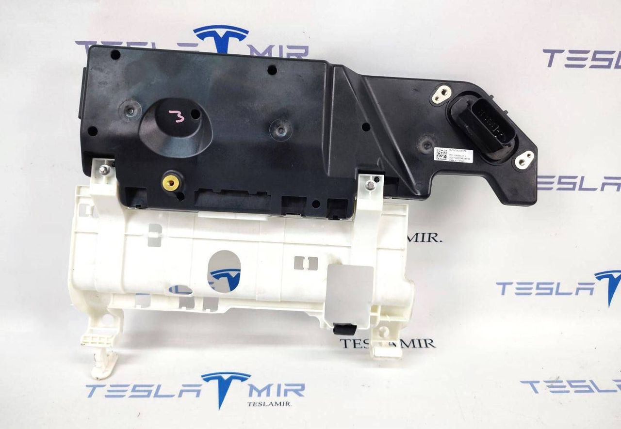 Контроллер основной батареи BMS Tesla Model 3 1 поколение 2022, 1106394-02 - фото №1