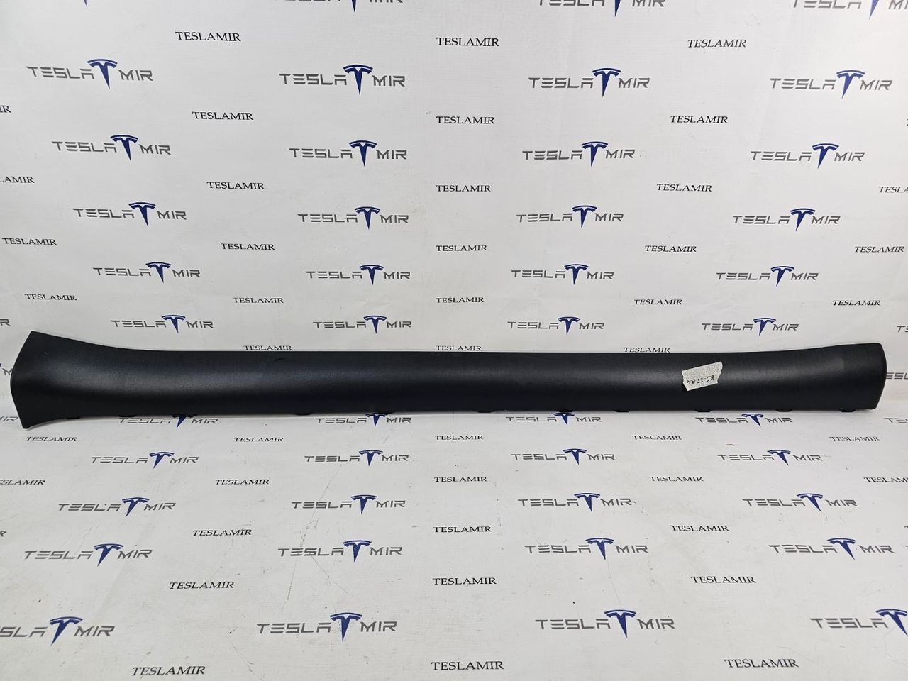 накладка на порог Tesla Model Y 1 поколение 2025, 1921727-00, 1921725-00 - фото №1