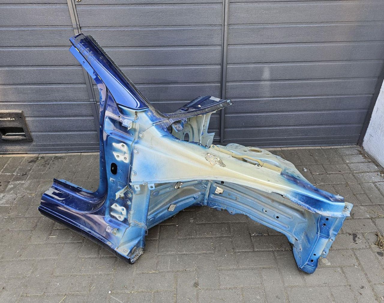 четверть передняя правая Tesla Model 3 1 поколение 2023, 1073680-S0, 1080023-S0, 1080022-S0 - фото №1