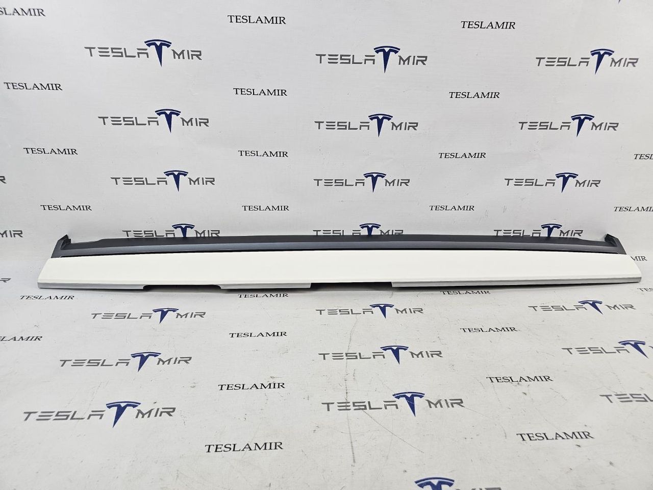 Декоративная накладка центральной консоли Tesla Model 3 1 поколение 2023, 1621493-00 - фото №1
