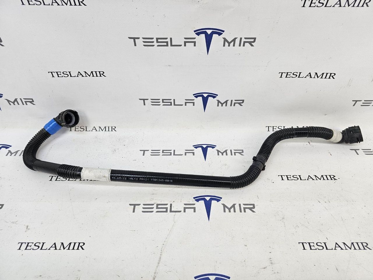 Шланг системы охлаждения - трубопровод порога Tesla Model 3 1 поколение 2023, 1501345-00 - фото №1