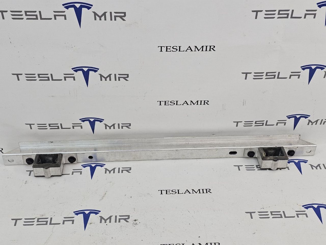 Усилитель бокса подкапотного Tesla Model 3 1 поколение 2023, 1104777-00 - фото №1