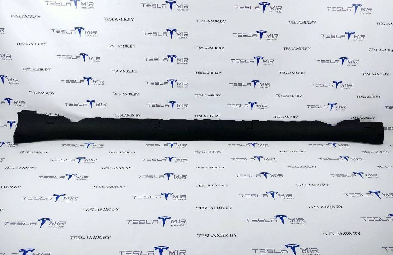 накладка на порог Tesla Model 3 1 поколение 2021, 1089830-00, 1089828-00 - фото №1