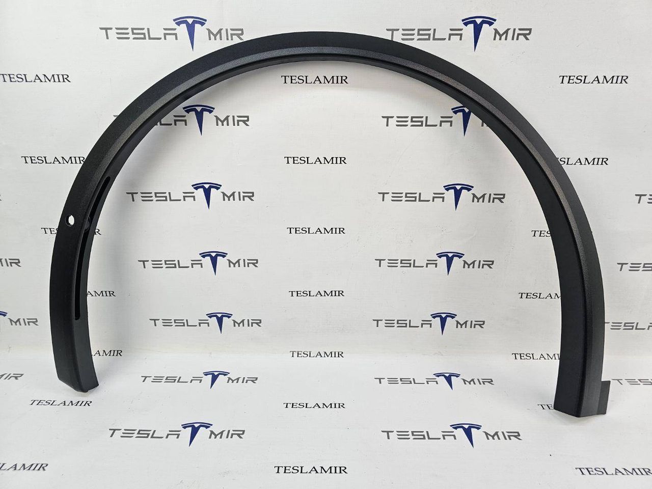 молдинг крыла Tesla Model X 1 поколение 2018, 1035288-00 - фото №1