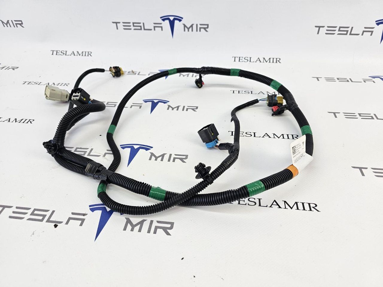 Электропроводка бампера заднего Tesla Model Y 1 поколение 2025, 1933900-00 - фото №1