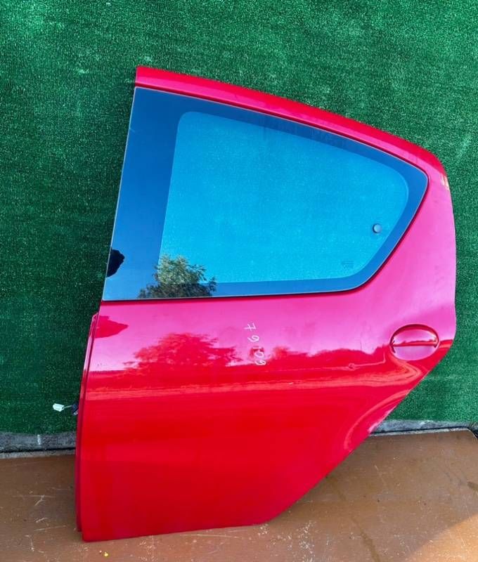 дверь задняя левая Toyota Aygo 1 поколение 2007