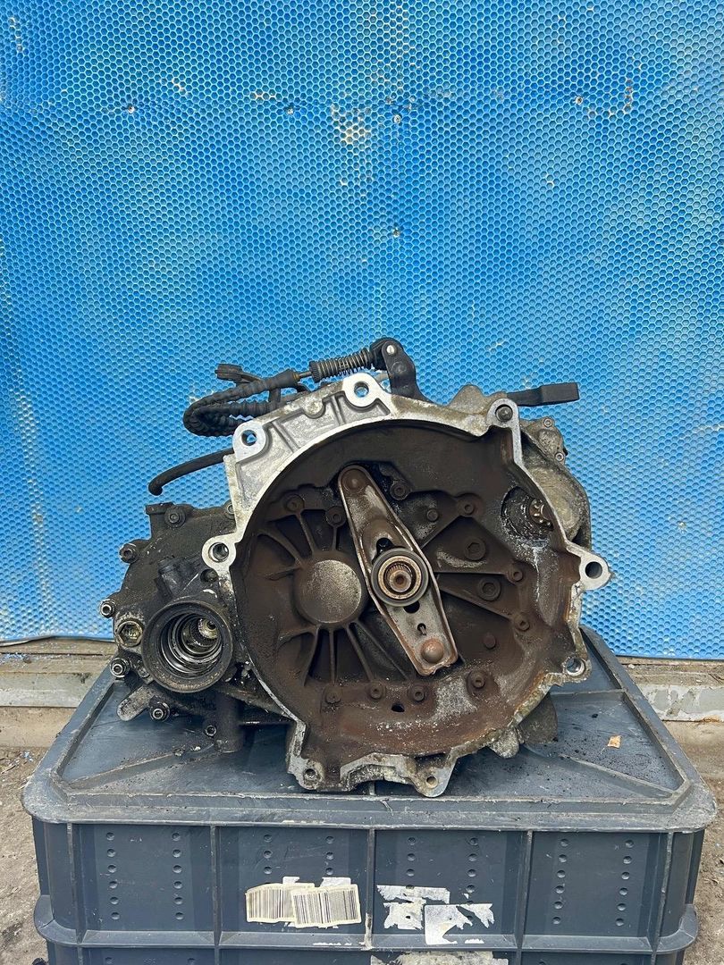 КПП механическая (МКПП) Volkswagen Polo 5 поколение 2010, 1.6 л., CFNA, бензин, МКПП, NVS
