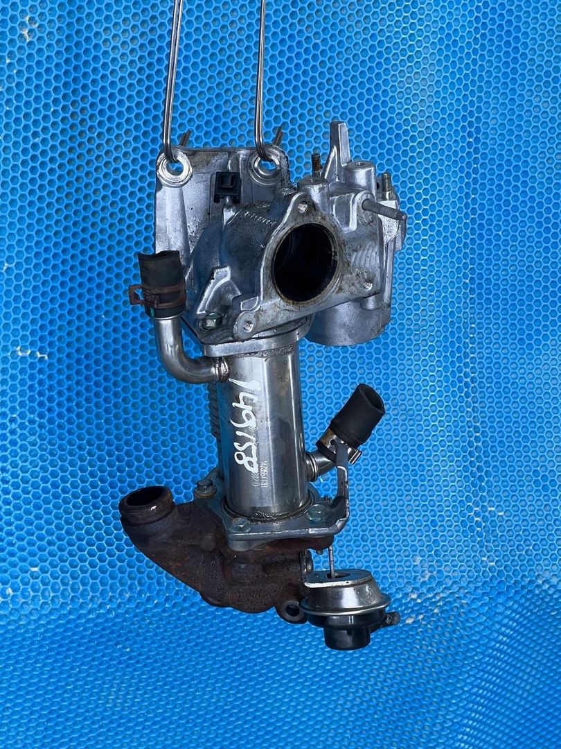 охладитель EGR / Радиатор EGR Renault Duster 1 поколение 2012, 1.5 л., K9K 884, дизель, МКПП, 147355713R