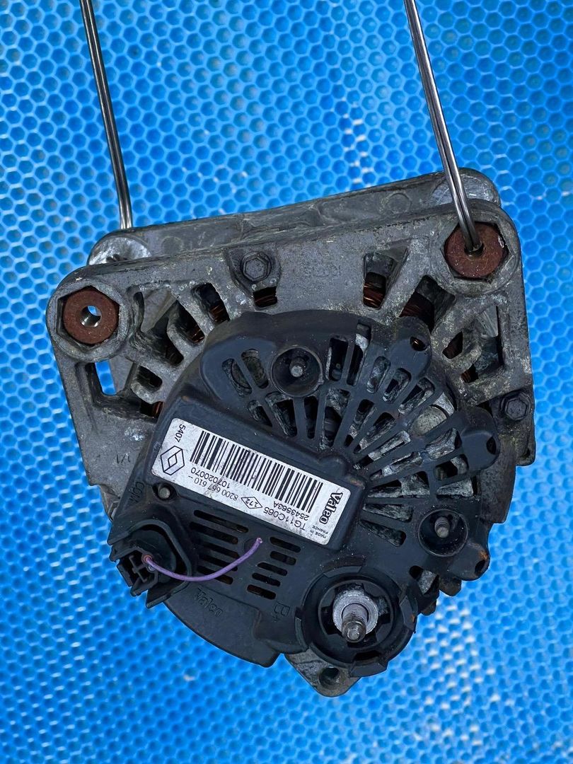 генератор Renault Scenic 2 поколение 2006, 2.0 л., F4R, бензин, МКПП, TG11C065, 2543563A, 8200667610, 107020070