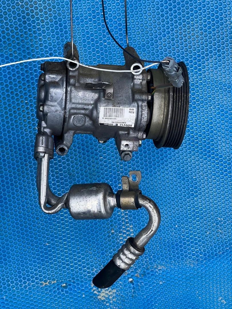 компрессор кондиционера Renault Duster 1 поколение 2012, 1.5 л., K9K 884, дизель, МКПП, 8200953359A, 3360002145