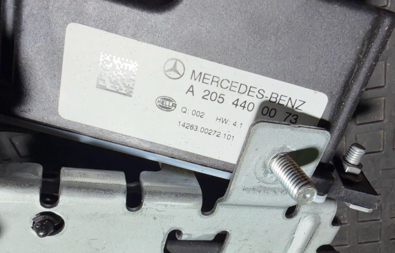 Преобразователь напряжения Mercedes-Benz C-Класс W205/S205/C205 2014, 2.2 л., дизель, АКПП, A2054400073 - фото №1