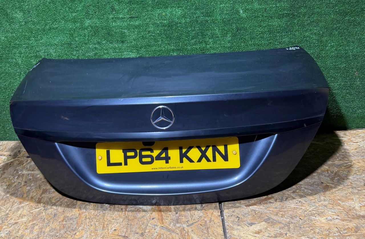 крышка багажника (дверь 3-5) Mercedes-Benz C-Класс W205/S205/C205 2014, 2.2 л., дизель, АКПП - фото №1