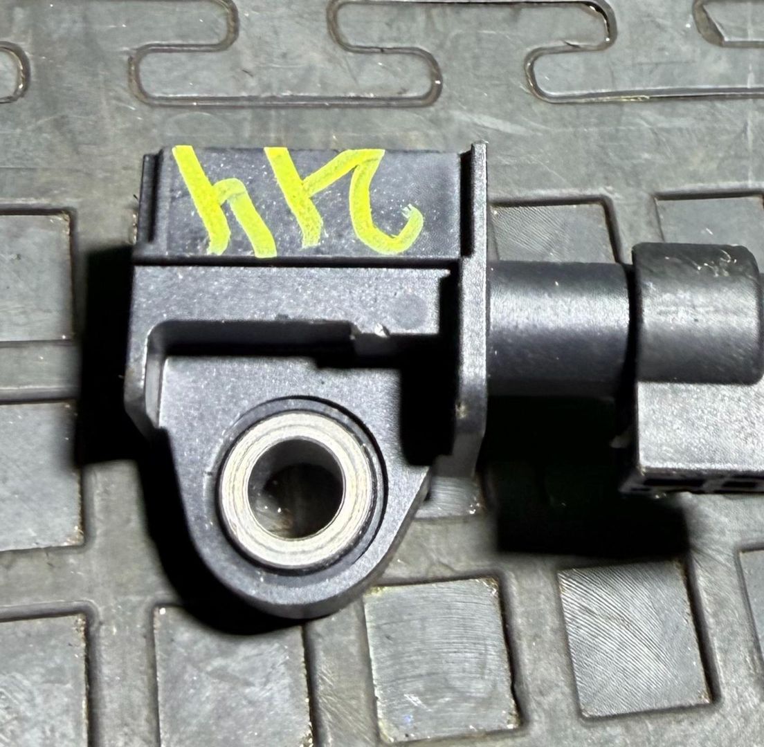 датчик удара Mercedes-Benz C-Класс W205/S205/C205 2014, 2.2 л., дизель, АКПП, 2229051400