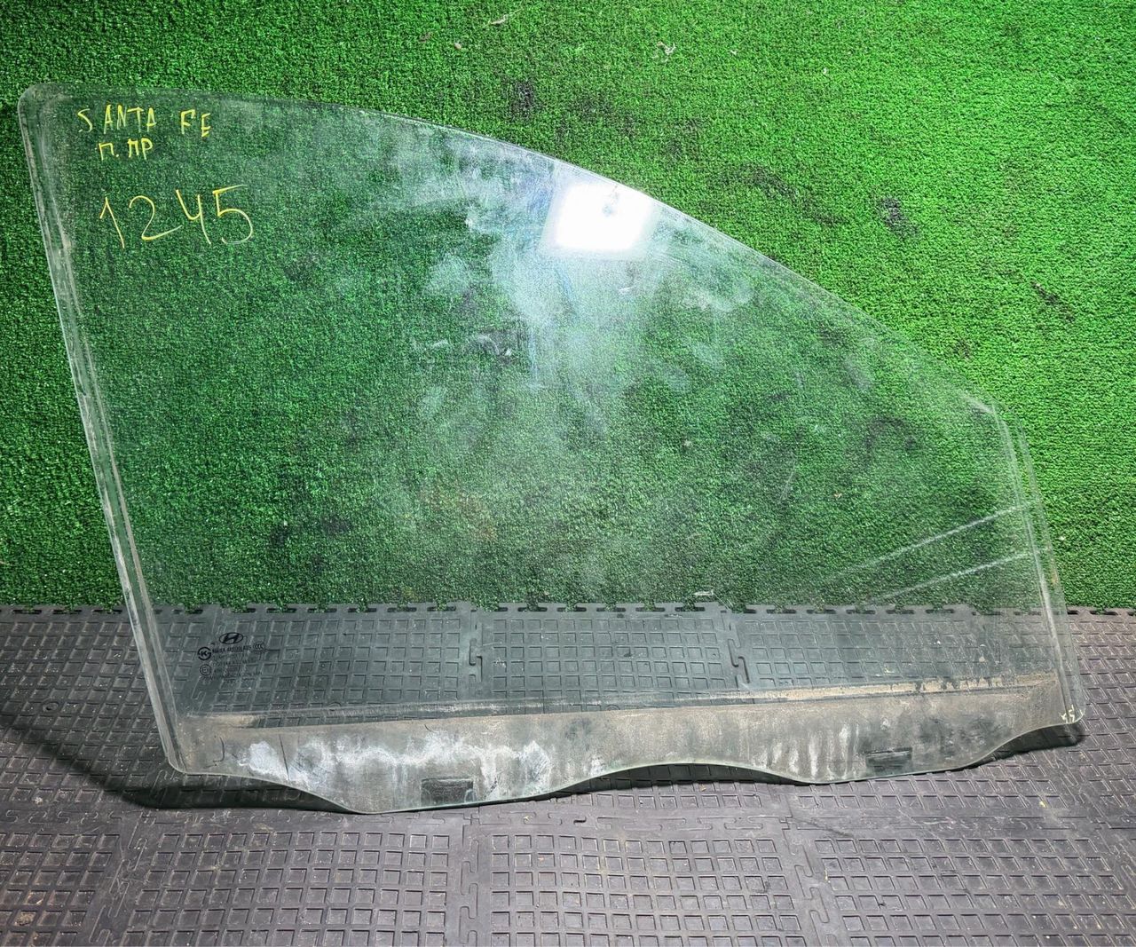 стекло двери передней правой Hyundai Santa Fe 2 поколение (CM) 2008