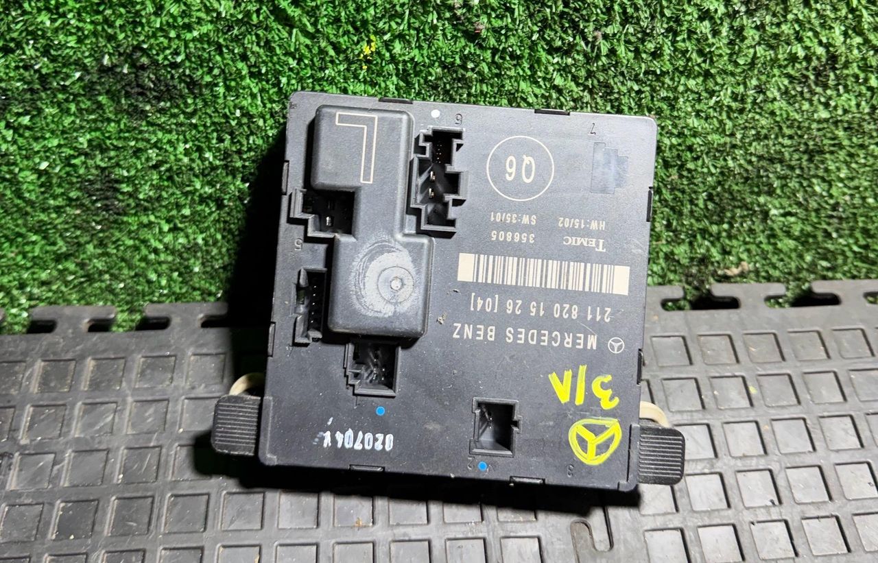 модуль управления двери Mercedes-Benz E-Класс W211/S211 2004, 2118201526