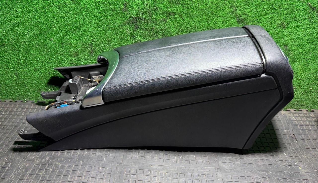 подлокотник Mercedes-Benz C-Класс W205/S205/C205 2014, 2.2 л., дизель, АКПП