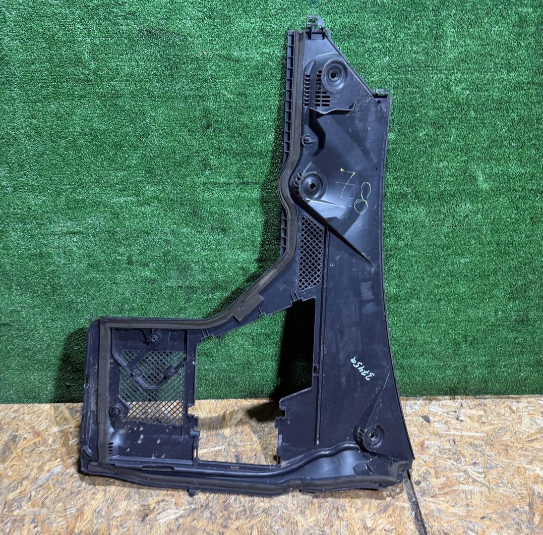 дождевик Mercedes-Benz C-Класс W205/S205/C205 2014, A2058300803 - фото №1